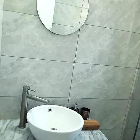 H&o Charming Hideaway *