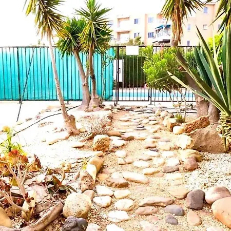 H&o Charming Hideaway *