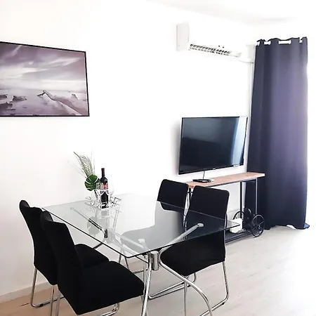 H&o Charming Hideaway Daire