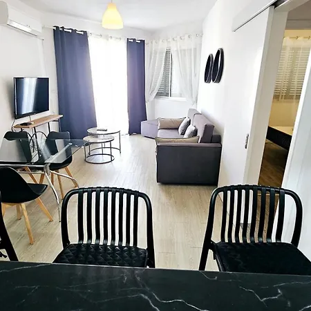 H&o Charming Hideaway *