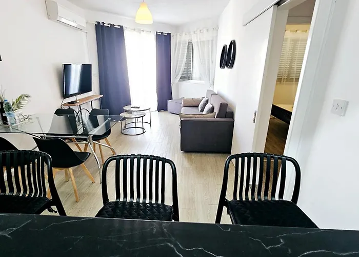 H&o Charming Hideaway *